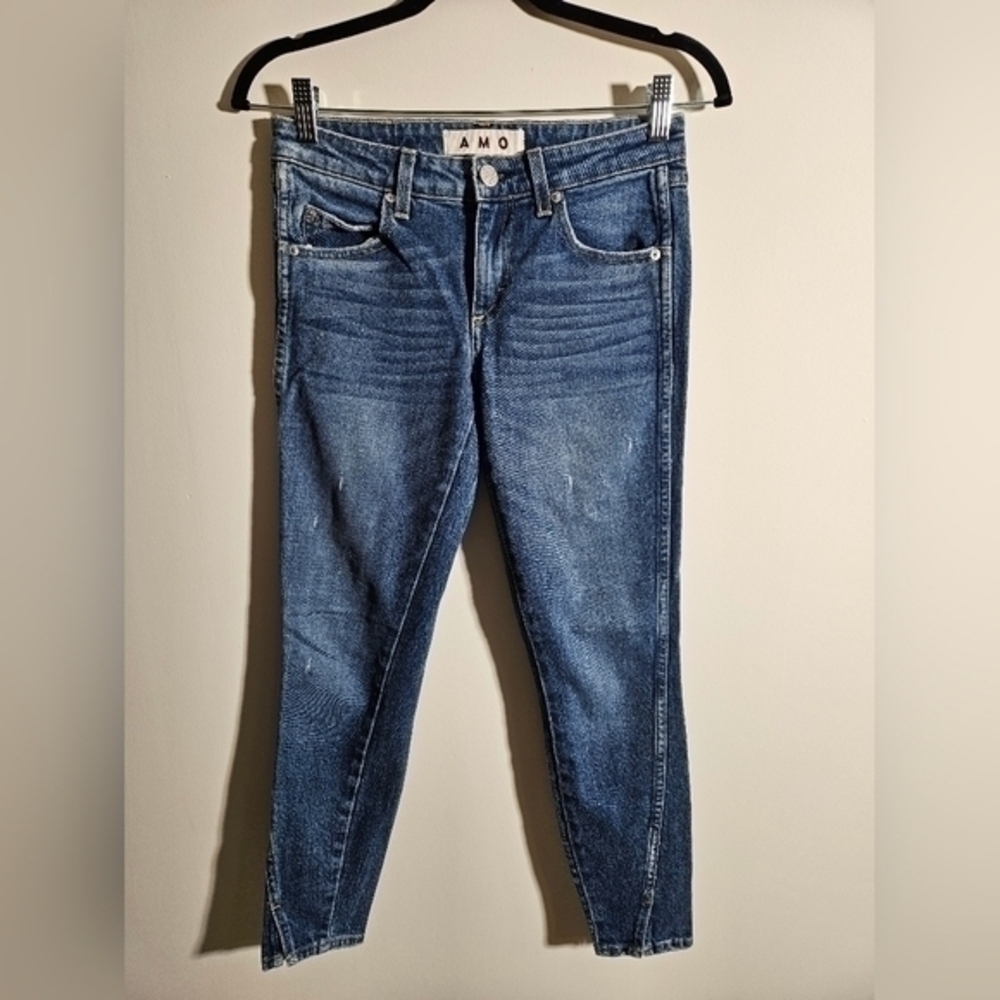 AMO‎ Jeans
